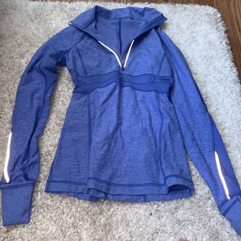 rare size 2 lululemon half zip